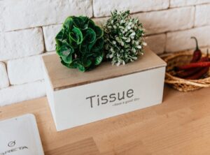 muntah darah di tissue
